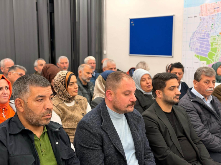  AK Parti Çiftlikköy İlçe Başkanı Ahmet Milhan Altınok, parti yöneticileri ve mahalle temsilcileri hazır bulundu.