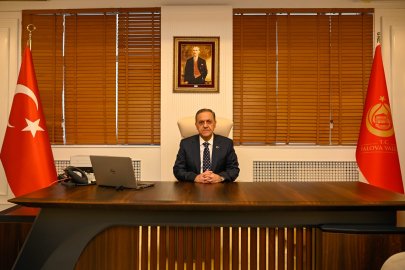 Yalova Valisi Dr. Ahmet Hamdi Usta, “Cumhuriyet milli egemenliğin güvencesidir”