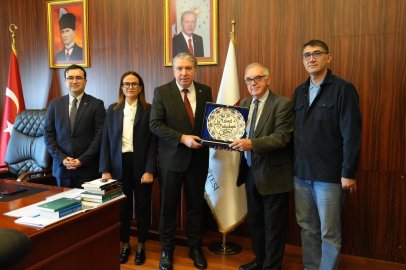 İKSAD heyetinden Rektör Bahçekapılı’ya ziyaret