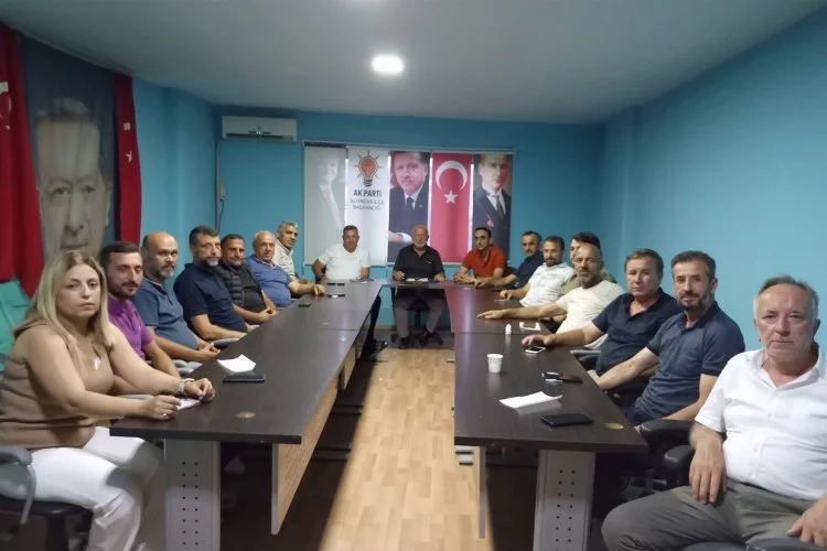 AK Parti Altınova İlçe Başkanlığı’ndan Toplantı