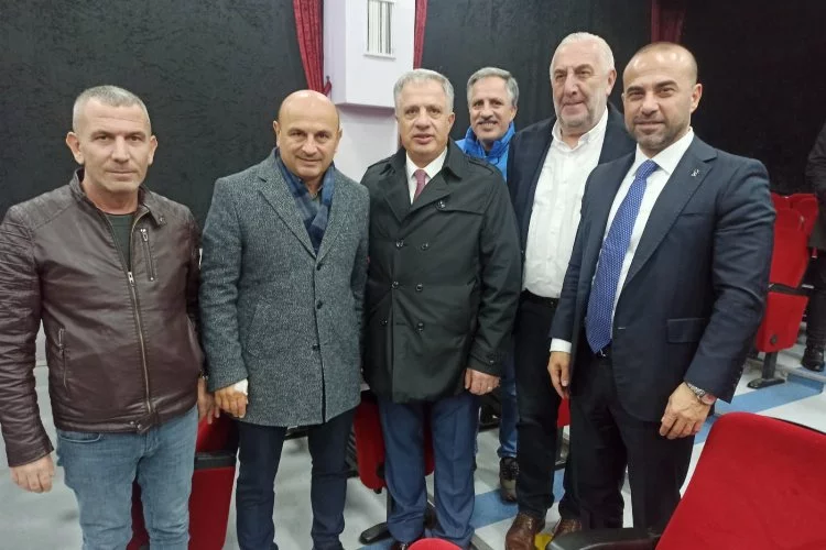 AK Parti Altınova İlçe Teşkilatı temayül yoklamasına katıldı ORAL: İLK GÜNKÜ HEYECANLA, CANLA BAŞLA HİZMETLERE DEVAM