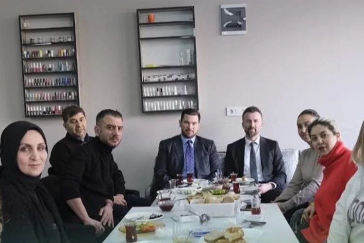 AK Parti Çiftlikköy Belediye Başkan Adayı Hacı, Çiftlikköy esnafı ile kahvaltıda buluştu