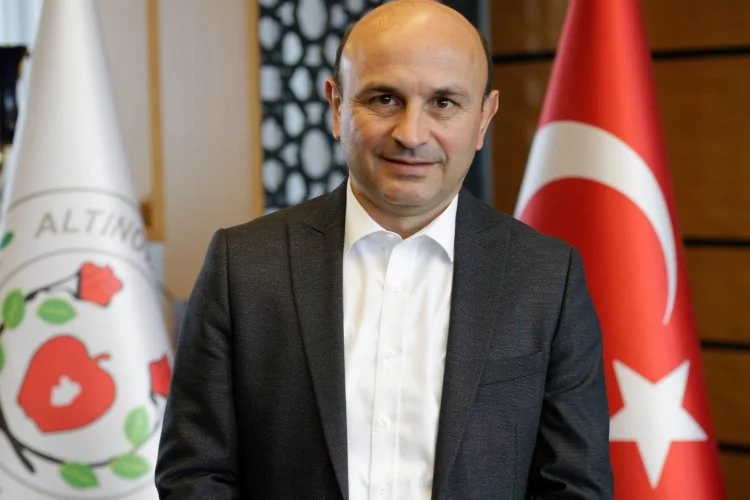 Altınova Belediye Başkanı Dr. Metin Oral: “Cumhuriyet Bayramı kutlu olsun”