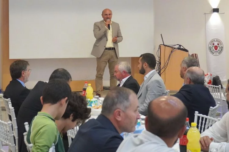Altınova Belediye Başkanı Oral’dan din görevlilerine yemek
