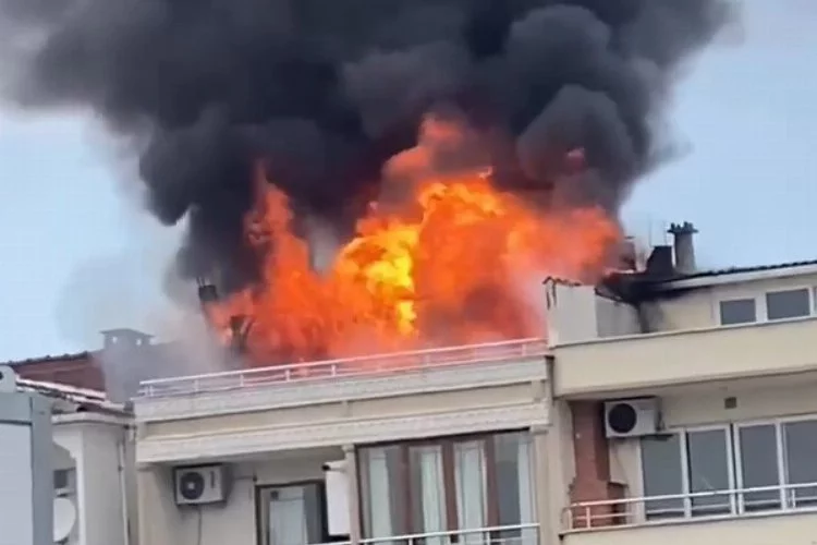 Armutlu’daki çatı yangını korkuttu