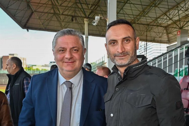 Başkan  Mehmet Gürel Yeşilovaspor maçını tribünde izledi