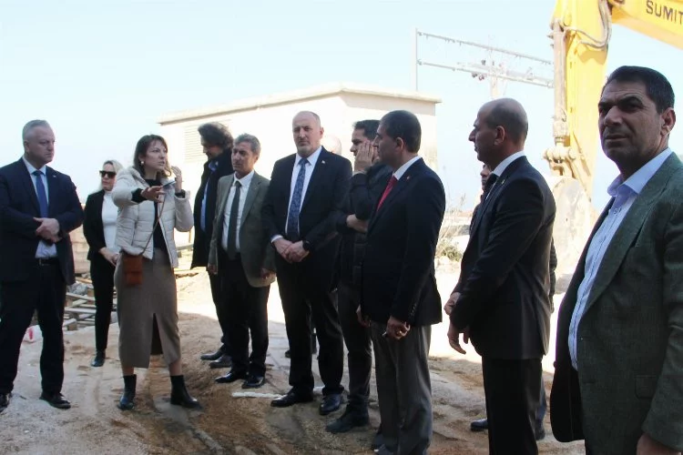 Başkan Soyer, yeni itfaiye binasının çalışmalarını yerinde inceledi