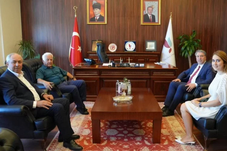 Becan ve Demiryürek Yalova Üniversitesi Rektörü Mehmet Bahçekapılı’yı ziyaret etti