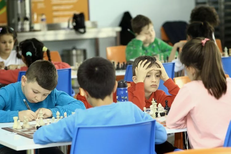 Bursa Yenişehir'de 23 Nisan Satranç Turnuvası