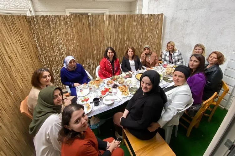 CHP Altınova Başkan Adayı Fazlaca kahvaltıda kadınlar ile bir araya geldi