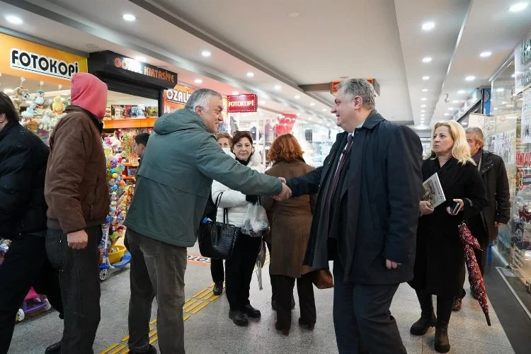 CHP Yalova Belediye Başkan Adayı Mehmet Gürel Karizma AVM'de vatandaş ile buluştu