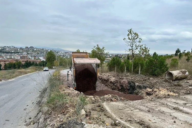 Çiftlikköy Belediyesi bozuk yollara savaş açtı