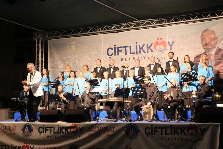 Çiftlikköy’de Türk Sanat Müziği rüzgarı esti