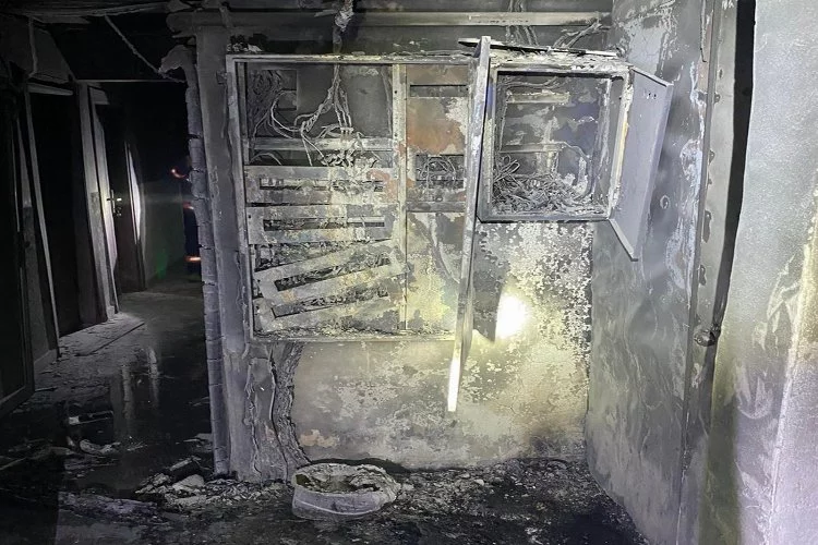 Çınarcık'ta otel yangını korkuttu