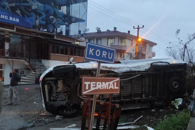 Çınarcık'ta trafik kazası: 6 yaralı