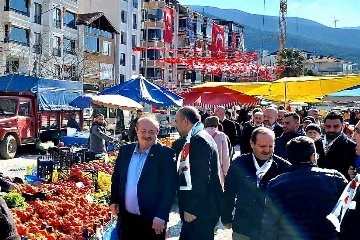 Esenköy Belediye Başkan Adayı Mehmet Temel’den pazar ziyareti