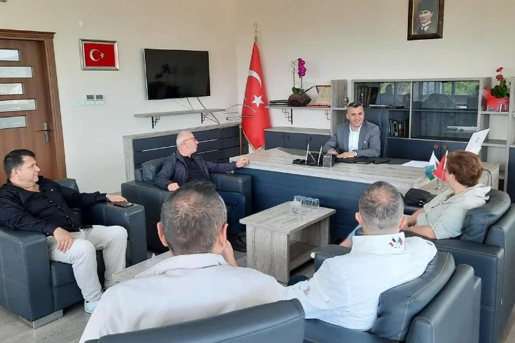 Eski Başkan Mehmet Şahin Kadıköy Belediye Başkanı Yılmaz Tavşan’ı ziyaret etti