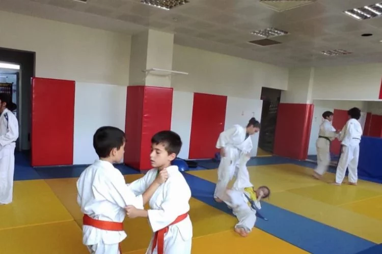 GSB Yaz Spor Okulları'nda Judo Antrenmanları Devam Ediyor