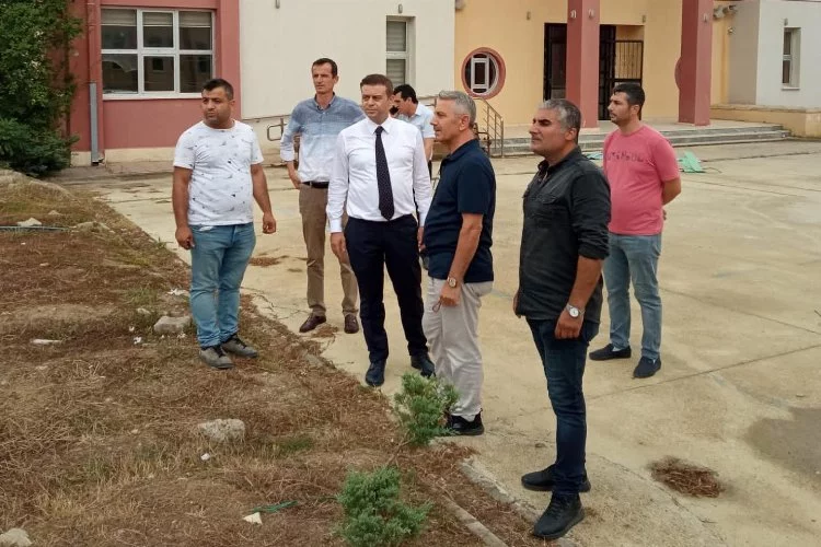 Halil İbrahim Akmeşe Tadilat Çalışmaları Yapılan Okulları Ziyaret Etti