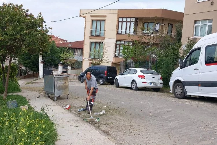 Kadıköy Belediyesi yabani ot temizliğine devam dedi