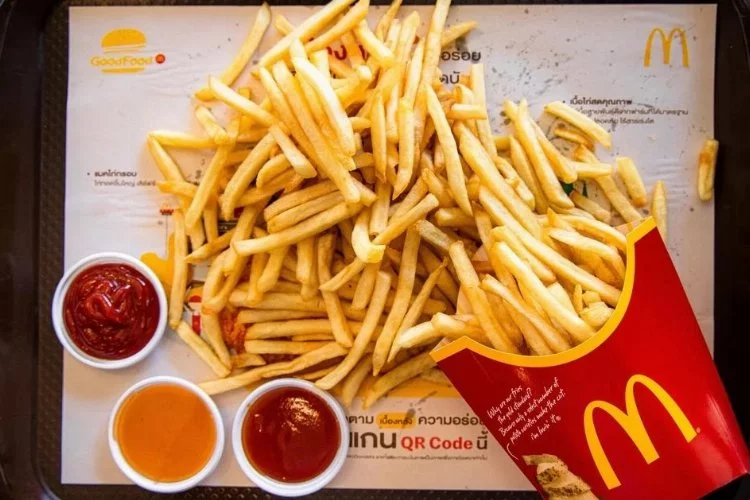 McDonald's İsrail malı mı? İsrail’e mi ait? McDonald's nerenin malı? McDonald's hangi ülkenin markası? Nerede üretiliyor?