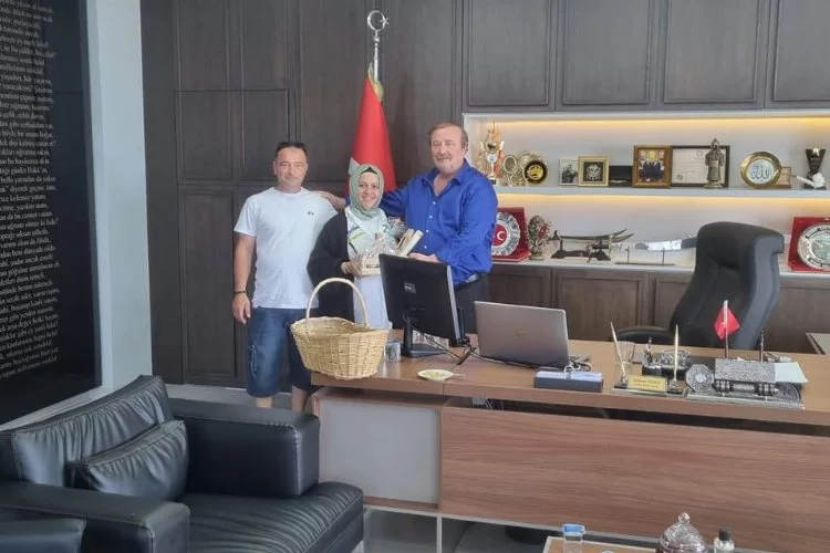 Melek Küçük ve Eşi Mehmet Temel’i yeni hizmet binasında ziyaret etti