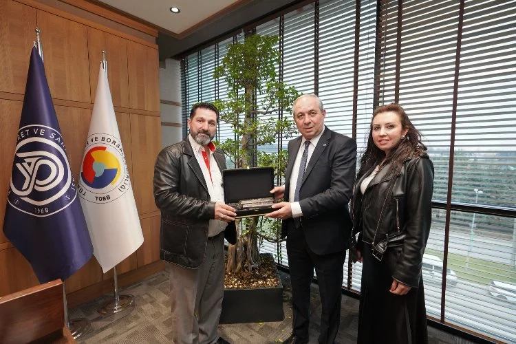 Nazlı Uslu ve Fuat Pınar Yalova Ticaret Sanayi Odası Başkanı Cemil Demiryürek ile görüşme gerçekleştirdi