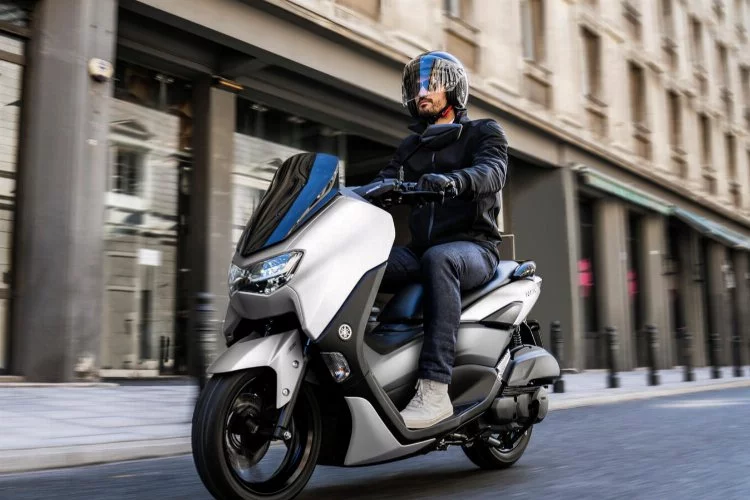 PCX'mi daha iyi Nmax'mi? Honda Yamaha’dan daha mı iyi? 125 cc yasası çıkacak mı? En iyi 125 cc hangisi?
