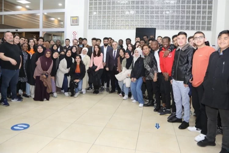 Rektör Altun uluslararası öğrencilerle iftar yaptı