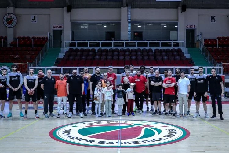 Semt 77 Yalovaspor Basketbol Takımı, Önemli Bir Ziyaret Alarak Motive Oldu