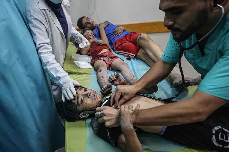 Siyonist İsrail Gazze’de sivilleri öldürmeye devam ediyor! Böyle vahşet görülmedi!