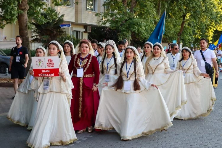 Türk Boyları Şöleni Renkli Görüntülerle Başladı