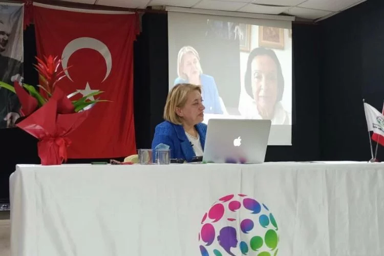 Türkiye’nin ilk kadın valisi Yalovalı kadınlarla buluştu
