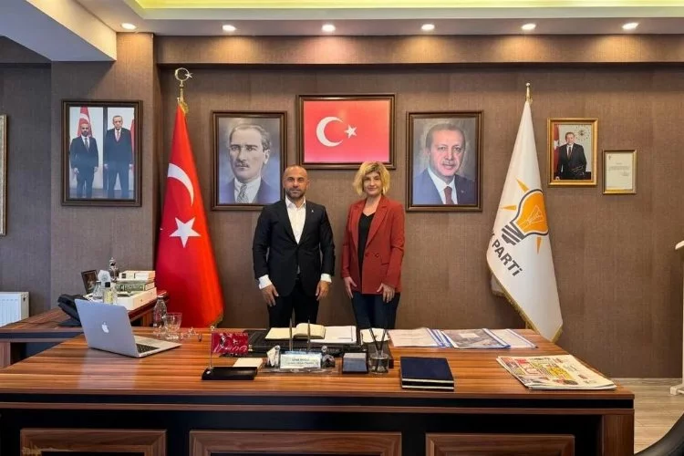 Yalova AK Parti İl Başkanı Umut Güçlü, Şennur Danış’ı makamında karşıladı