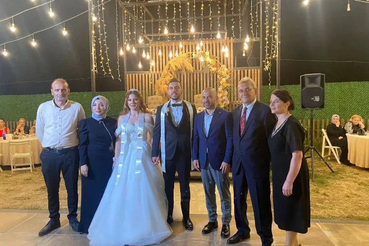 Yalova AK Parti İl Başkanı Umut Güçlü Yeni Evlenen Çiftlere Mutluluklar Diledi