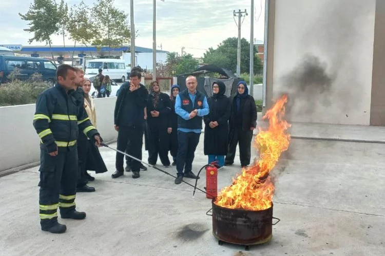 Yalova Altınova'da Aşevi personellerine yangın eğitimi