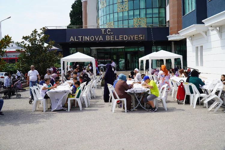 Yalova Altınova’da deprem şehitleri için mevlit okundu