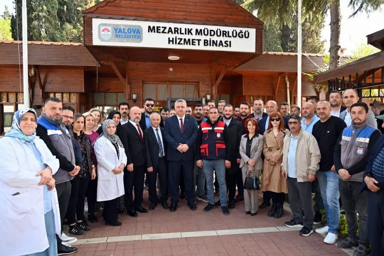 Yalova Belediye Başkanı Gürel’den belediye birimlerine bayram ziyareti