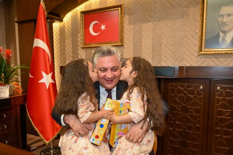 Yalova Belediye Başkanı Mehmet Gürel, “23 Nisan çocuklara olan güvenin eseridir”