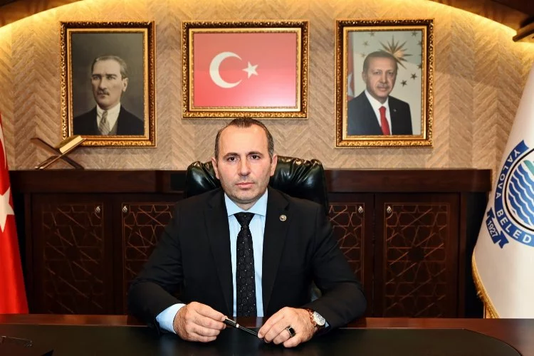 Yalova Belediye Başkanı Mustafa Tutuk: “Cumhuriyetimizin 100. yıl dönümünü kutluyoruz”