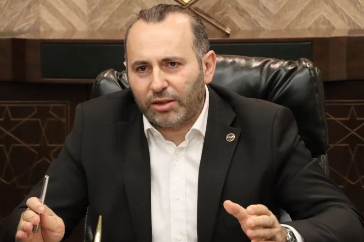 Yalova Belediye Başkanı Mustafa Tutuk Süleymanbey Mahallesi'ne  Yalova Belediyesi'nin yaptığı çalışmalarla mahalleye değer kattıklarını söyledi