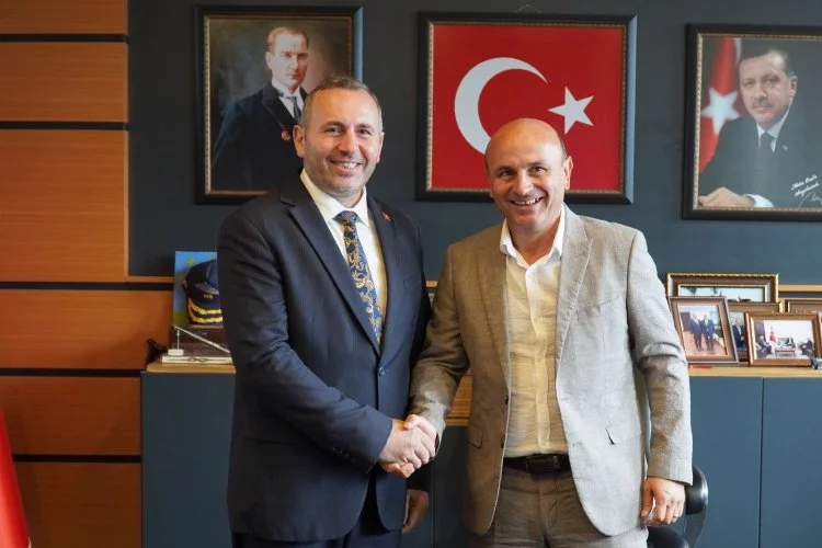 Yalova Belediye Başkanı Mustafa Tutuk'tan Altınova Belediye Başkanı Dr. Metin Oral'a Ziyaret