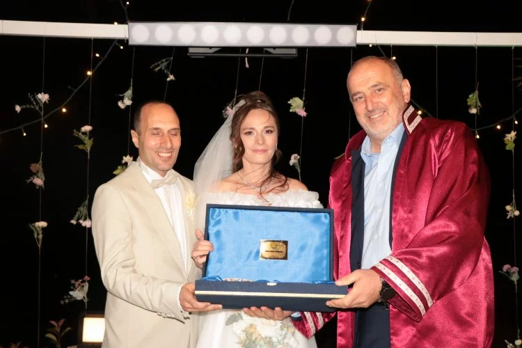 Yalova Çınarcık Belediye Başkanı Numan Soyer Nikah Töreninde Bulundu