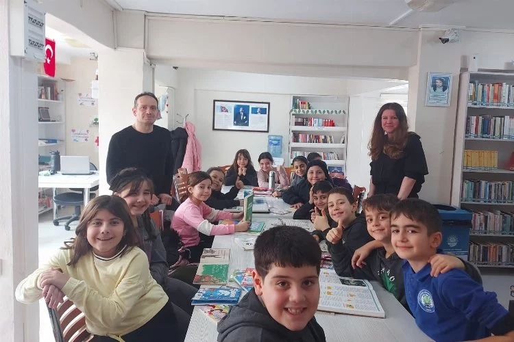 Yalova Çınarcık Hüdaverdi Aydın İlkokulu öğrencileri halk kütüphanesine ziyaretlerini sürdürüyor