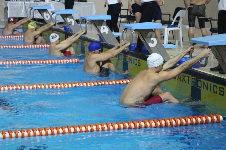Yalova’da düzenlenen Uluslararası Masterlar Kısa Kulvar Yüzme Şampiyonası sonlandı