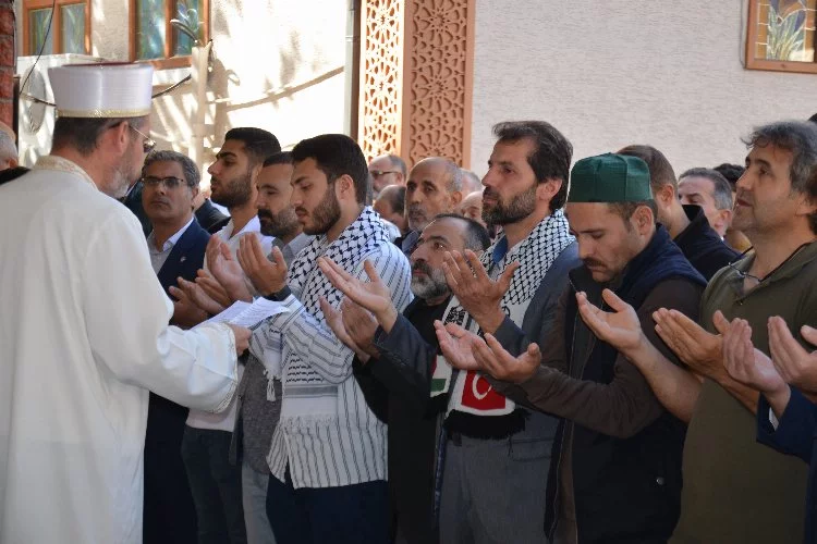 Yalova'da Filistin şehitleri için gıyabi cenaze namazı
