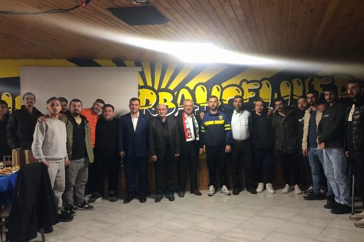Yalova'da Saadet’in başkan adayı Celal Korkmaz, Fenerbahçelilerle sahurda buluştu