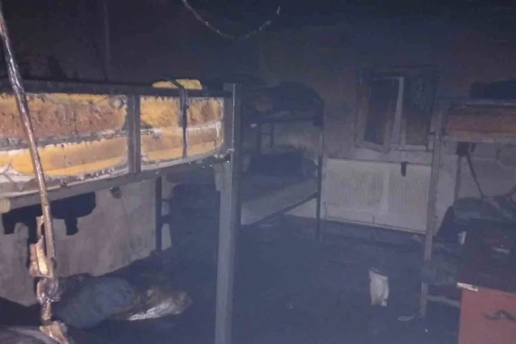 Yalova’da Tersane işçilerinin kaldığı evde yangın panik yarattı