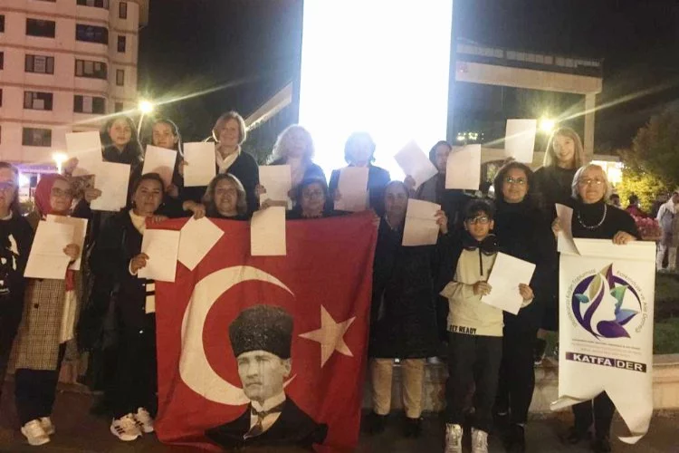 Yalova’dan 100 kadından 100 mektupla Atatürk’e yolculuk