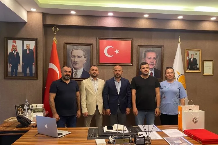 Yalova İl Hemşehri Dernekleri AK Parti İl Başkanı Umut Güçlü’yü ziyaret etti
